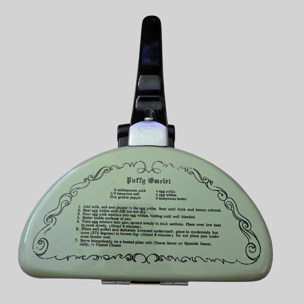Mirro Avocado Green Aluminum Folding Omelet Pan with Recipe USA Made Vintage 60s